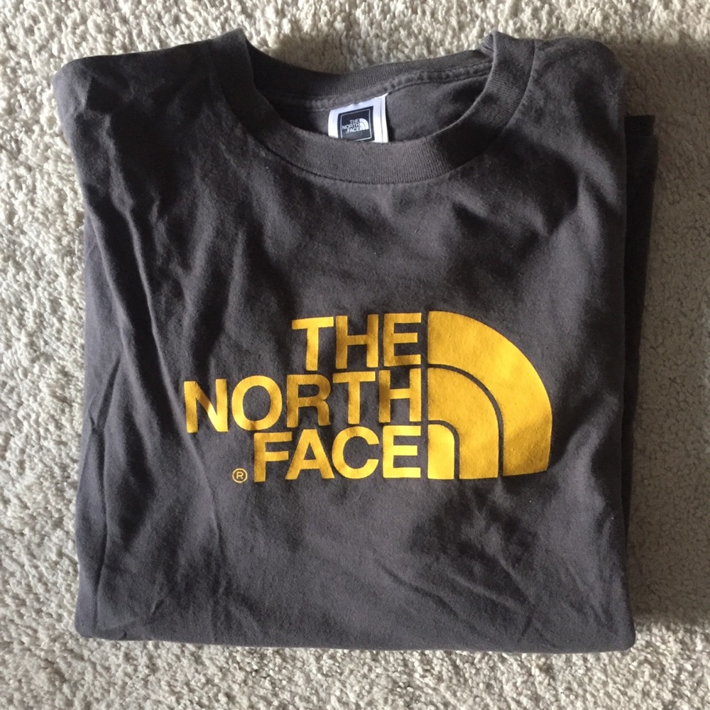 💫SALE💫 North Face shirt